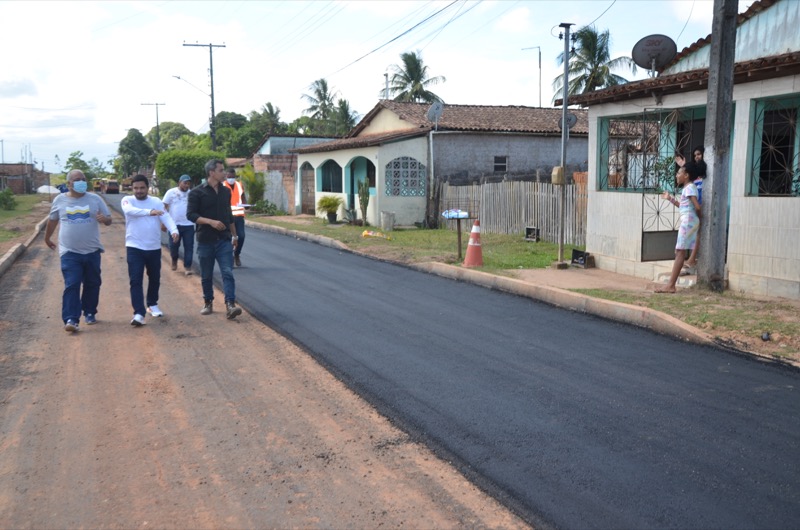 Andamento das obras de pavimentação asfáltica em São José do Avena.